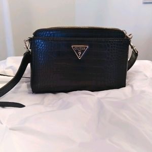 Guess Crossbody